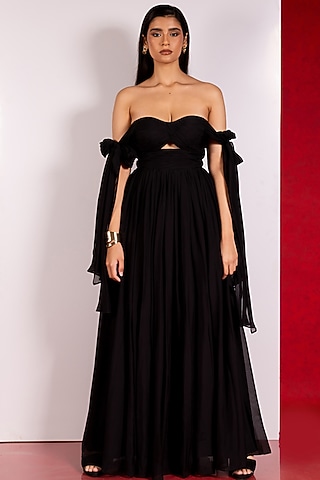 Black Flat Chiffon Off-Shoulder Gown by PINUP BY ASTHA