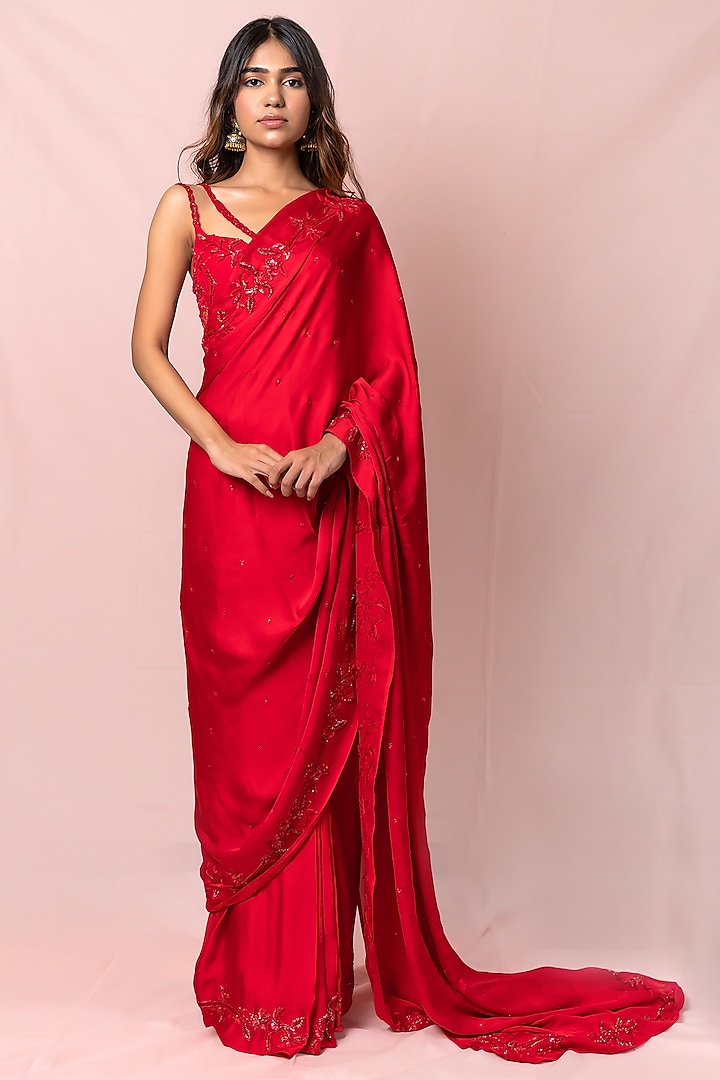 Red Hand Embroidered Saree Set by PINUP BY ASTHA