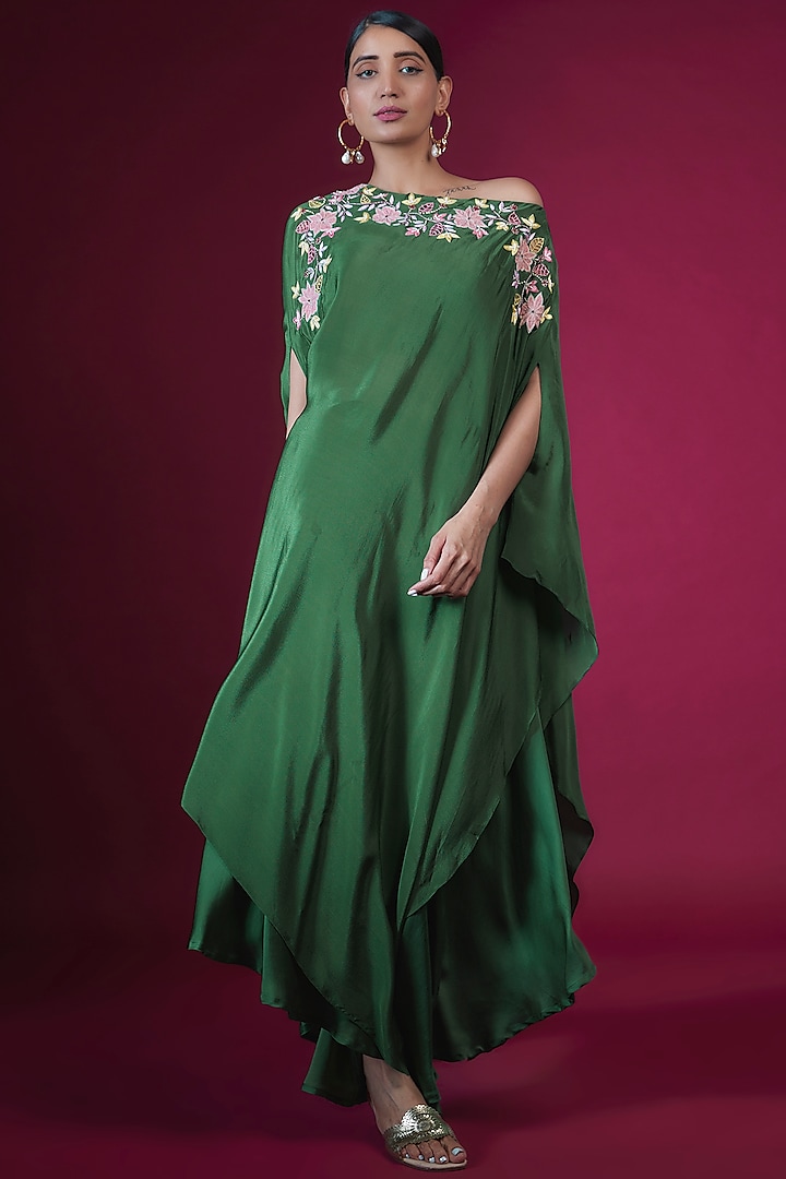 Green Crepe & Cotton Crepe Floral Applique Work Off-Shoulder Cape Set by PITARA BY SIPIKA CHAWLA