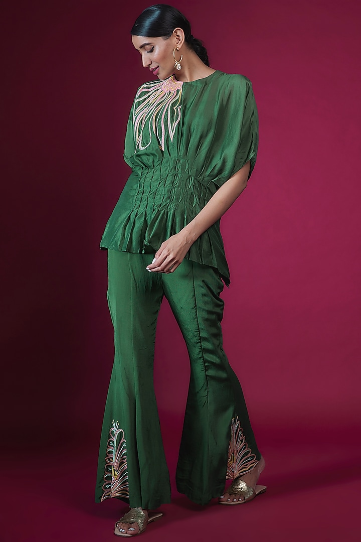 Green Churo Silk Thread Work Co-Ord Set by PITARA BY SIPIKA CHAWLA at Pernia's Pop Up Shop