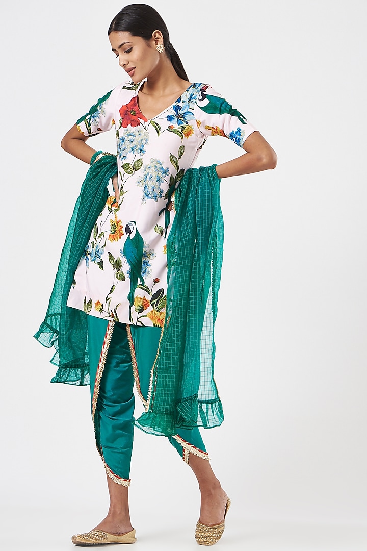 Dynasty Green Crepe Dhoti Set by Piyanshu Bajaj at Pernia's Pop Up Shop
