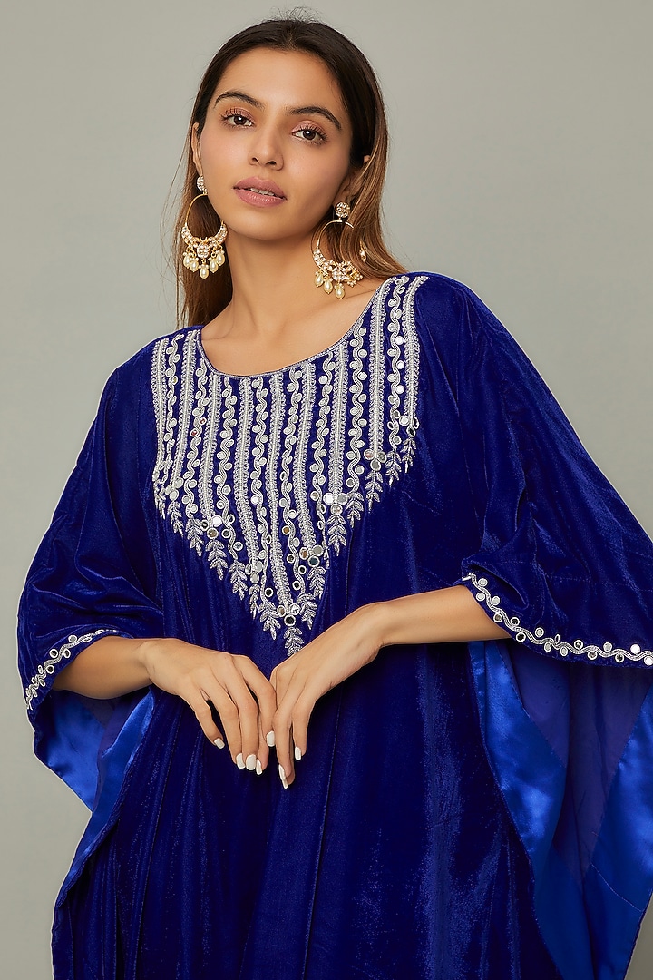 Royal Blue Velvet Hand Embroidered Kaftan by Priyanka Jha at Pernia's Pop Up Shop
