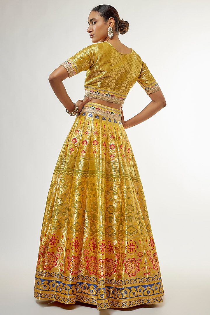 Yellow Banarasi Silk Wedding Lehenga Set by Priyanka Jha at Pernia's Pop Up Shop