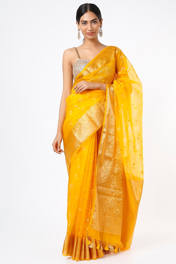 Yellow Zari Woven Saree Set by Priyanka Jha at Pernia's Pop Up Shop