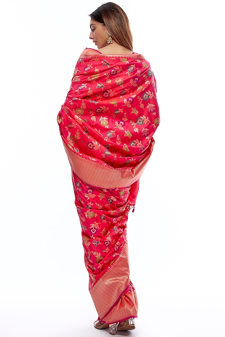 Carrot Pink Silk Banarasi Party Wear Saree Set by Priyanka Jha at Pernia's Pop Up Shop