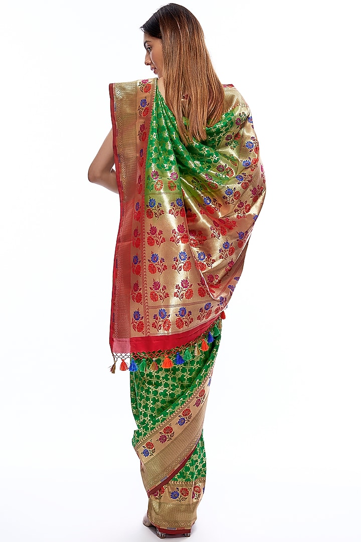 Green & Red Silk Banarasi Party Wear Saree Set by Priyanka Jha at Pernia's Pop Up Shop