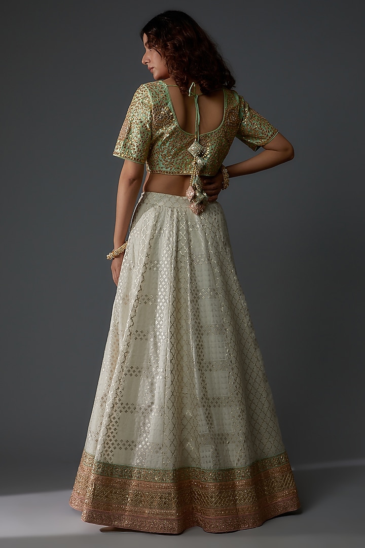 Off-White Banarasi Chanderi Embroidered Wedding Lehenga Set by Priyanka Jha at Pernia's Pop Up Shop
