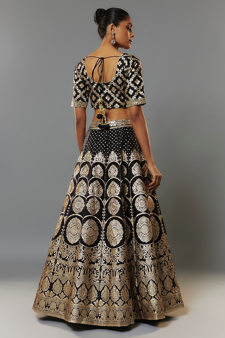 Black Banarasi Organza Hand Embroidered Wedding Lehenga Set by Priyanka Jha at Pernia's Pop Up Shop