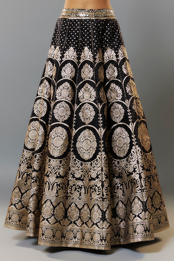 Black Banarasi Organza Hand Embroidered Wedding Lehenga Set by Priyanka Jha at Pernia's Pop Up Shop