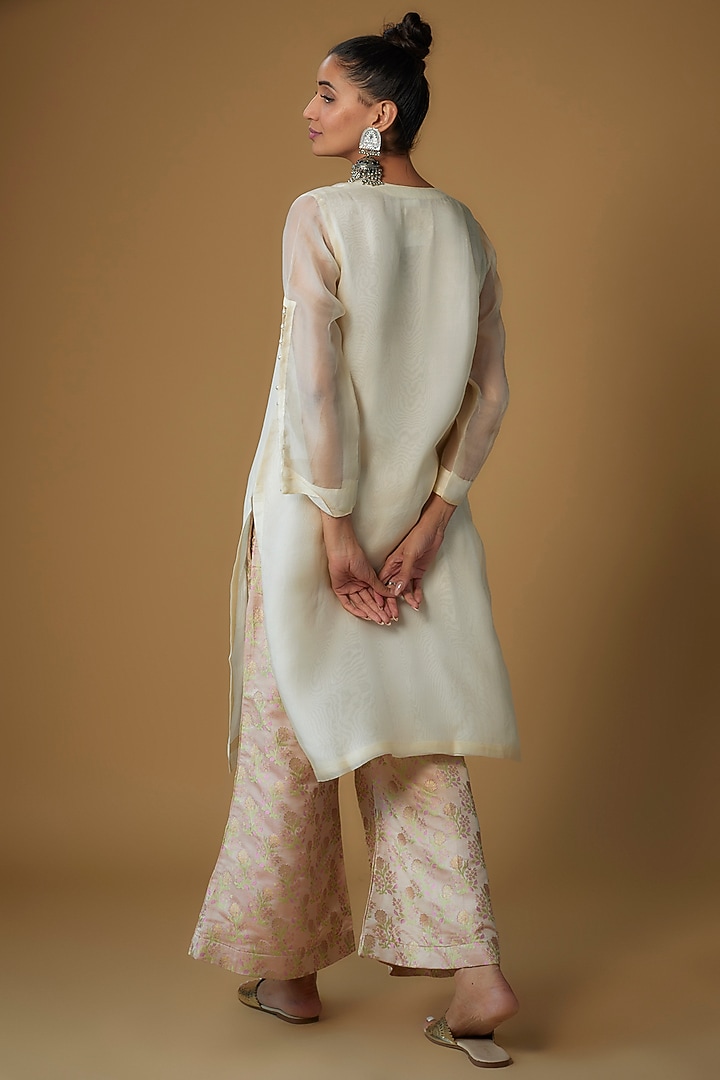 Ivory Silk Organza Embroidered Kurta Set by Priyanka Jha at Pernia's Pop Up Shop