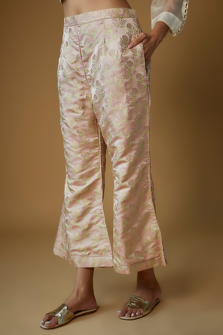 Ivory Silk Organza Embroidered Kurta Set by Priyanka Jha at Pernia's Pop Up Shop