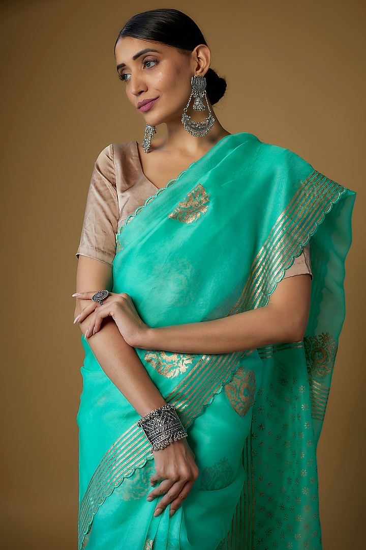 Sea Green Pure Silk Organza Printed Party Wear Saree Set by Priyanka Jha at Pernia's Pop Up Shop