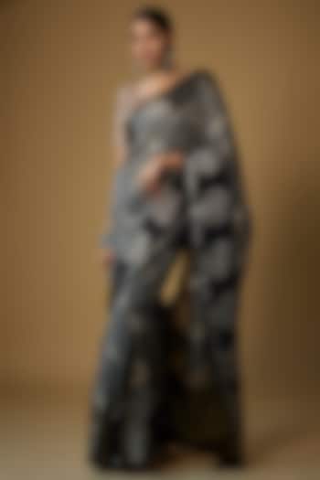 Black Chanderi Silk Handwoven Wedding Saree Set by Priyanka Jha at Pernia's Pop Up Shop