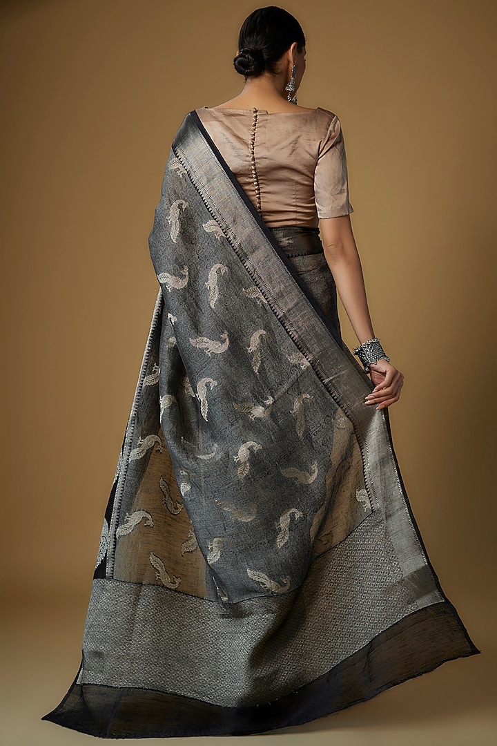 Black Chanderi Silk Handwoven Wedding Saree Set by Priyanka Jha at Pernia's Pop Up Shop