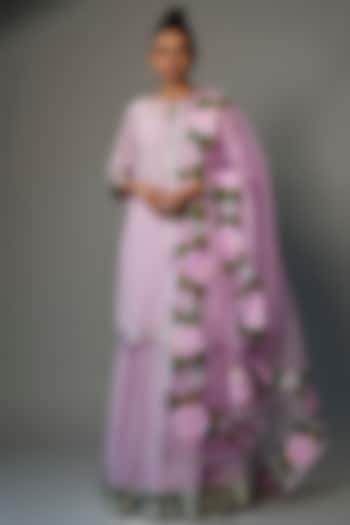 Mauve Pure Chanderi Silk Embroidered Kurta Set by Priyanka Jha at Pernia's Pop Up Shop