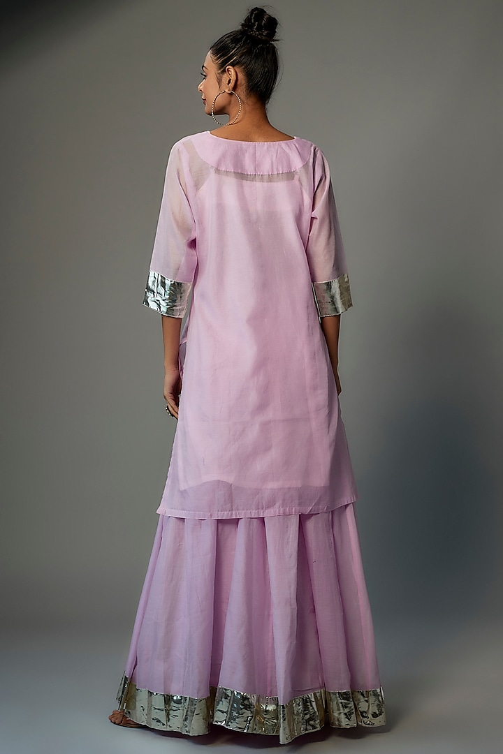 Mauve Pure Chanderi Silk Embroidered Kurta Set by Priyanka Jha at Pernia's Pop Up Shop
