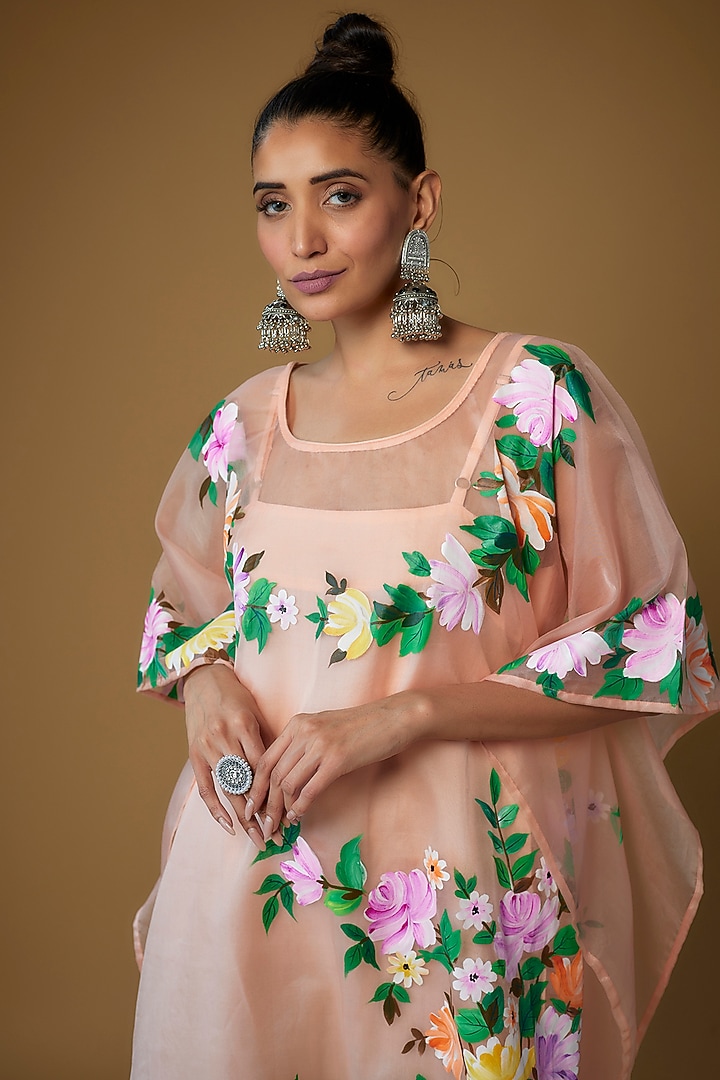 Peach Organza Hand Painted Kaftan by Priyanka Jha at Pernia's Pop Up Shop