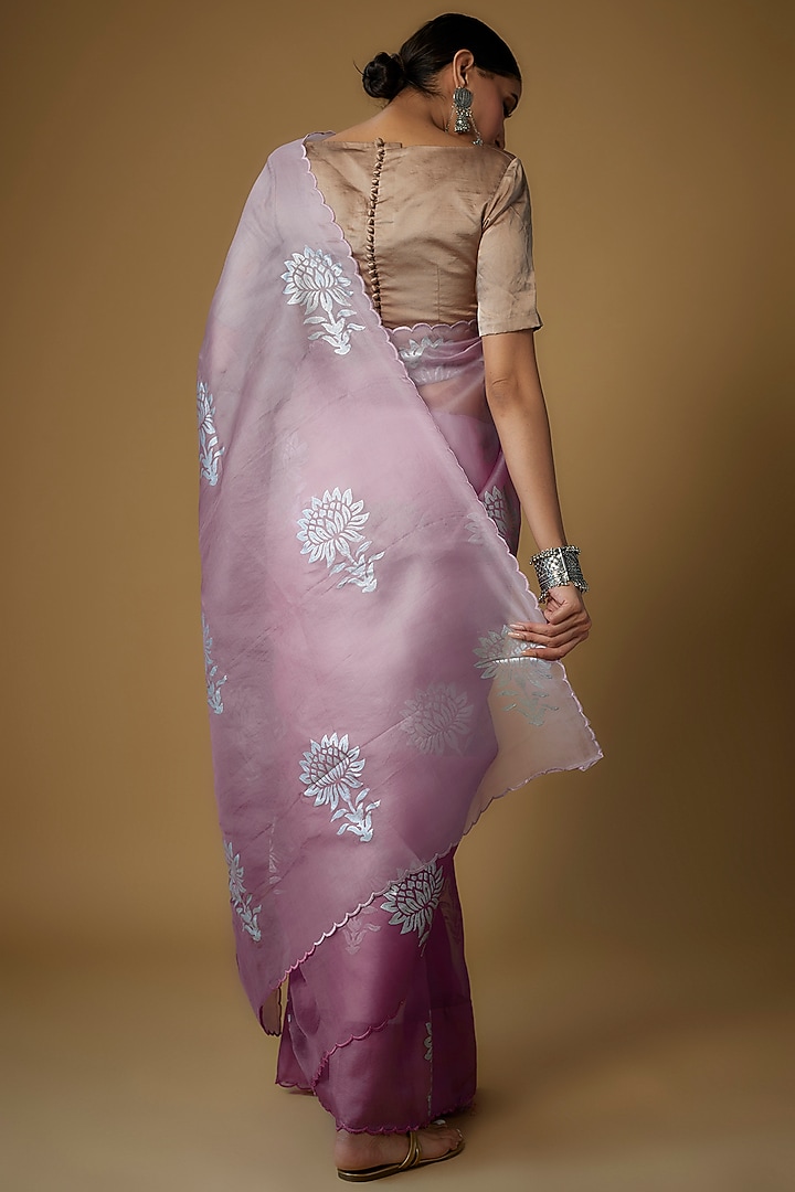 Onion Pink Silk Organza Printed Party Wear Saree Set by Priyanka Jha at Pernia's Pop Up Shop