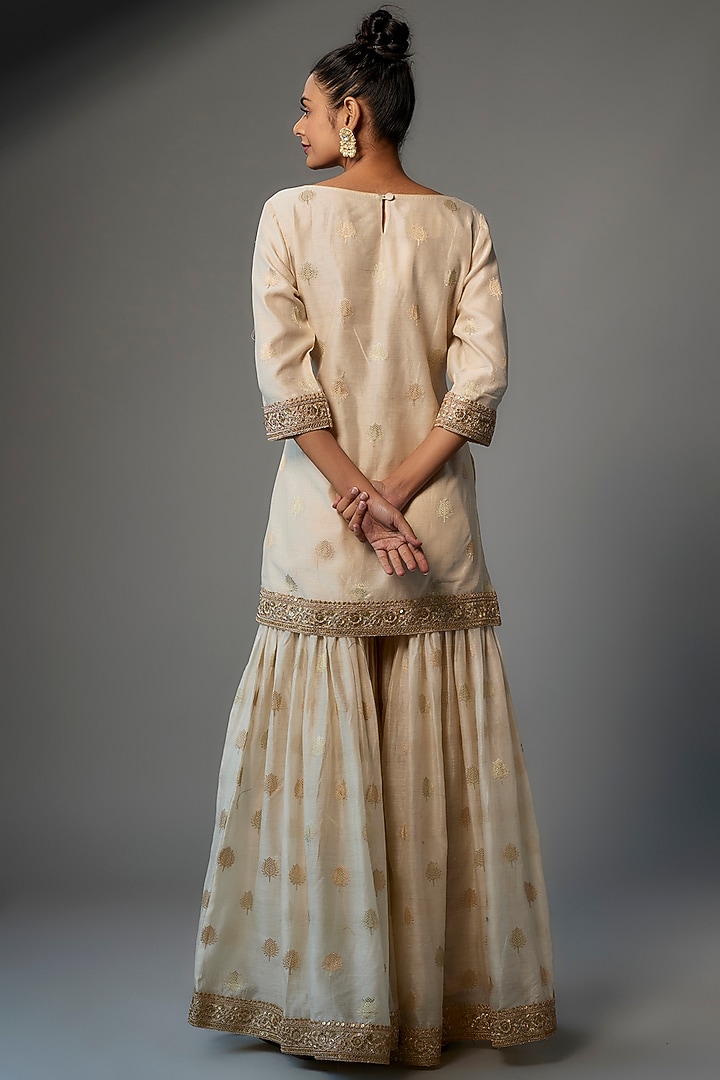 Ivory Handwoven Banarasi Chanderi Silk Embroidered Gharara Set by Priyanka Jha at Pernia's Pop Up Shop