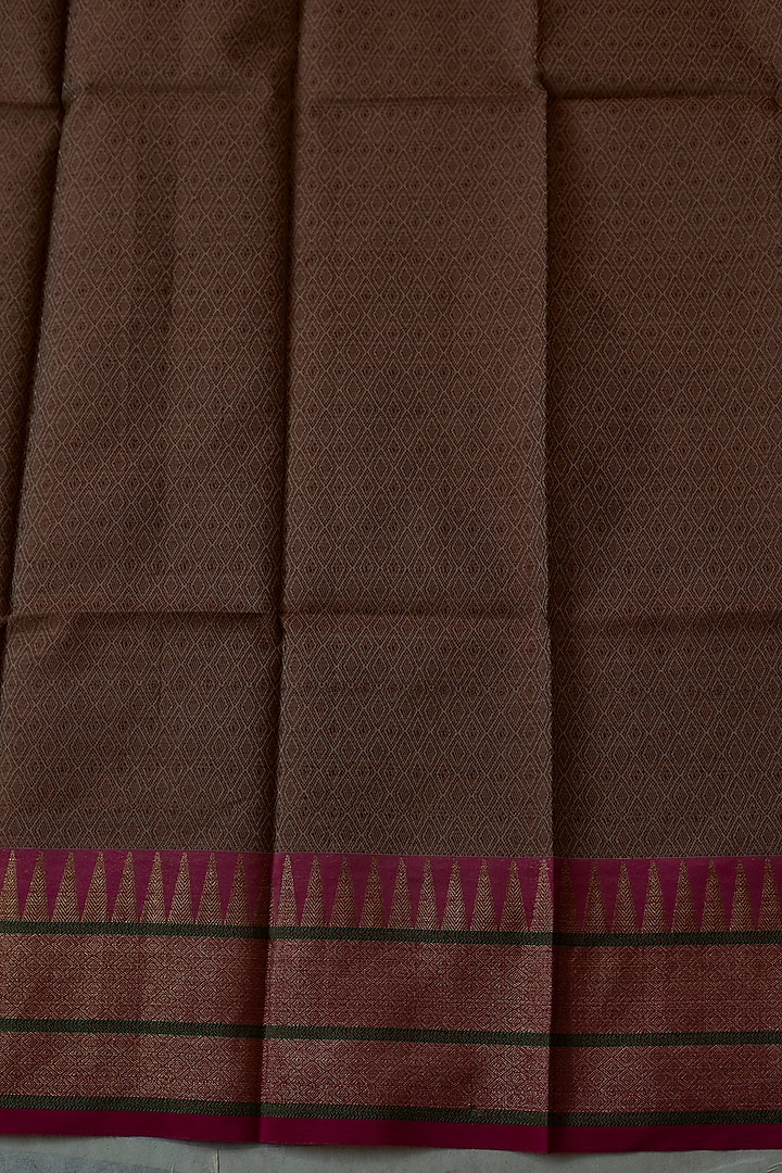 Beige Banarasi Art Silk Organza Festive Saree Set by Priyanka Jha at Pernia's Pop Up Shop