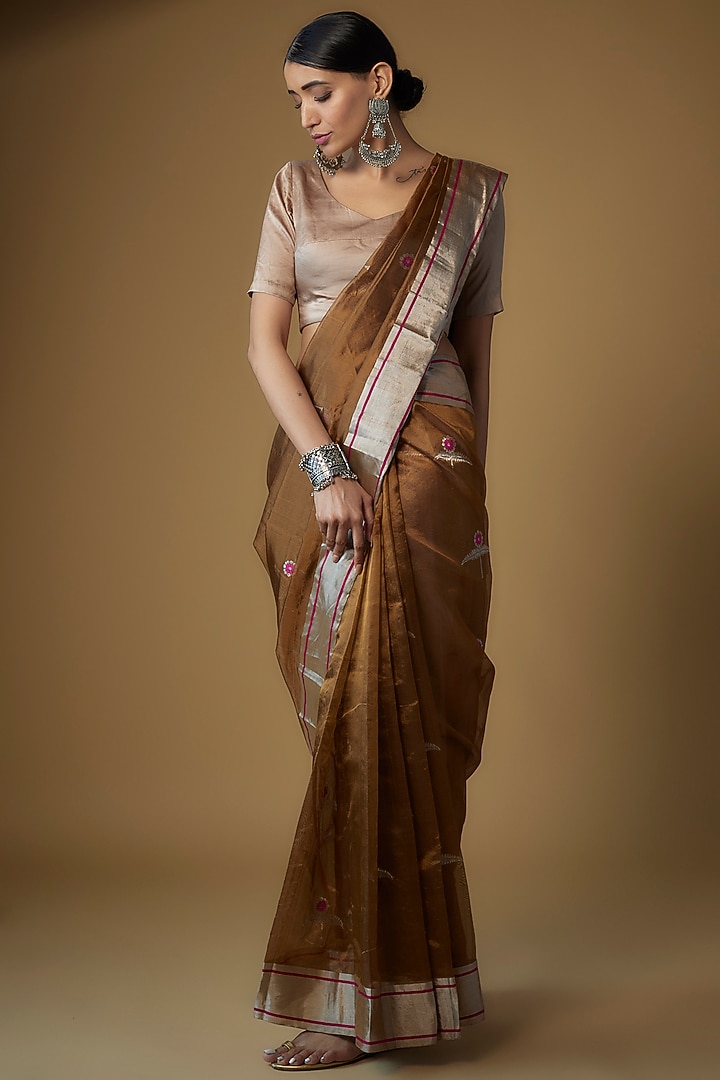 Golden Brown Pure Silk Chanderi Handwoven Wedding Saree Set by Priyanka Jha at Pernia's Pop Up Shop