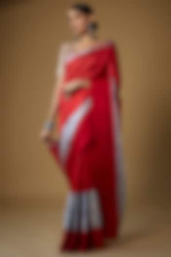 Grey & Red Pure Silk Chanderi Handwoven Wedding Saree Set by Priyanka Jha at Pernia's Pop Up Shop