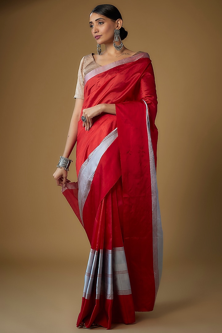 Grey & Red Pure Silk Chanderi Handwoven Wedding Saree Set by Priyanka Jha at Pernia's Pop Up Shop