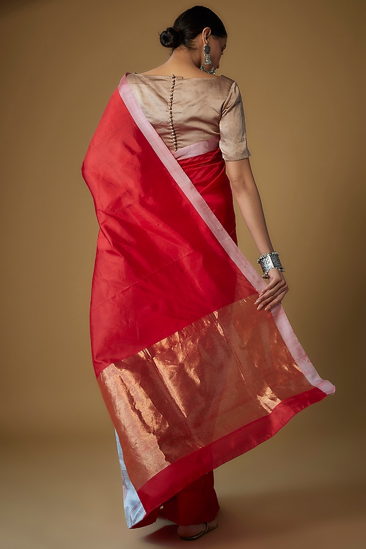 Grey & Red Pure Silk Chanderi Handwoven Wedding Saree Set by Priyanka Jha at Pernia's Pop Up Shop