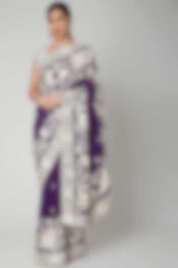 Purple Embroidered Handcrafted Saree Set by Priyanka Jha at Pernia's Pop Up Shop