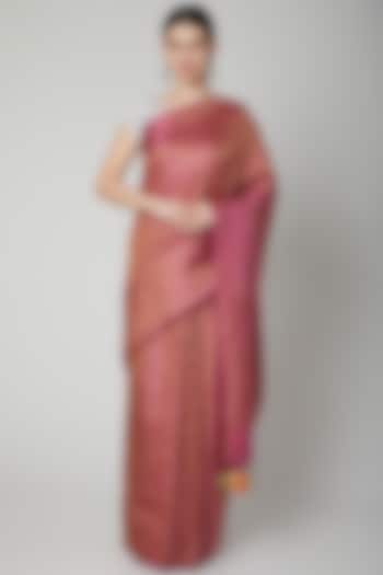 Onion Pink Handwoven Banarasi Wedding Saree Set by Priyanka Jha at Pernia's Pop Up Shop