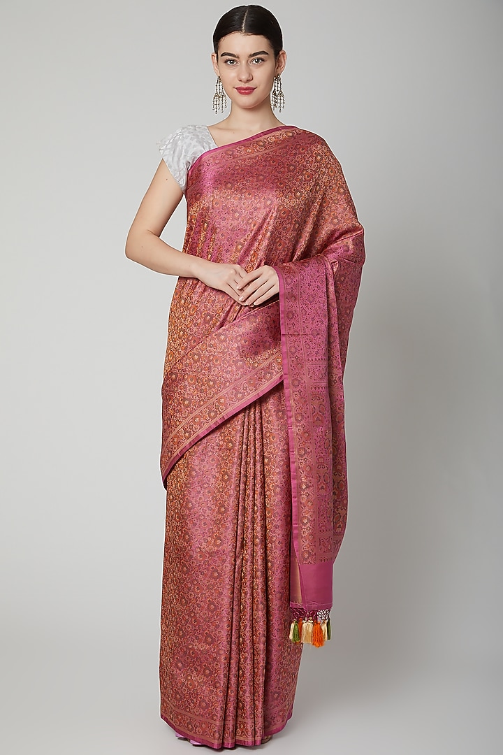 Onion Pink Handwoven Banarasi Wedding Saree Set by Priyanka Jha at Pernia's Pop Up Shop