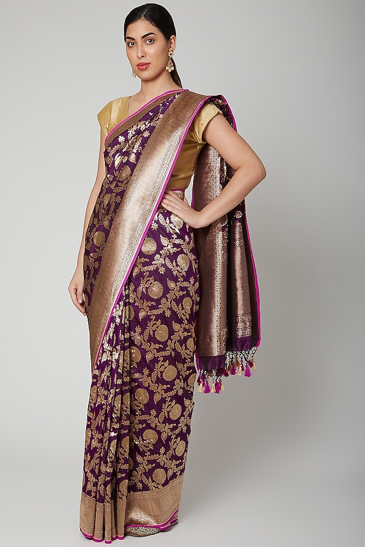 Purple Floral Banarasi Wedding Saree Set by Priyanka Jha at Pernia's Pop Up Shop