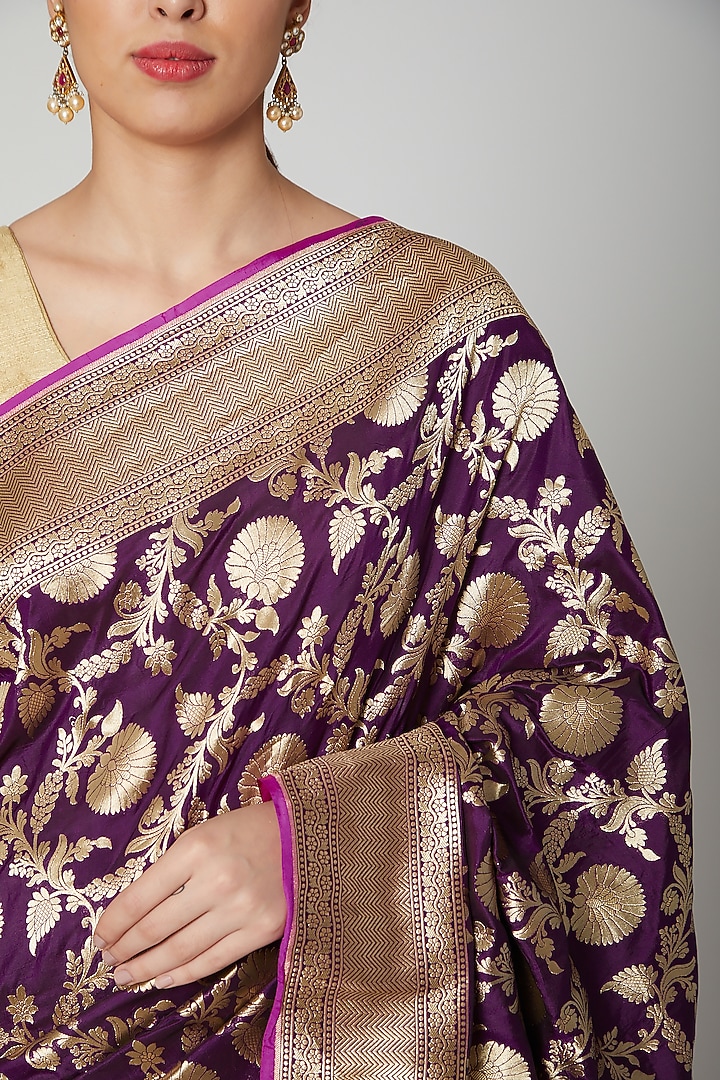 Purple Floral Banarasi Wedding Saree Set by Priyanka Jha at Pernia's Pop Up Shop