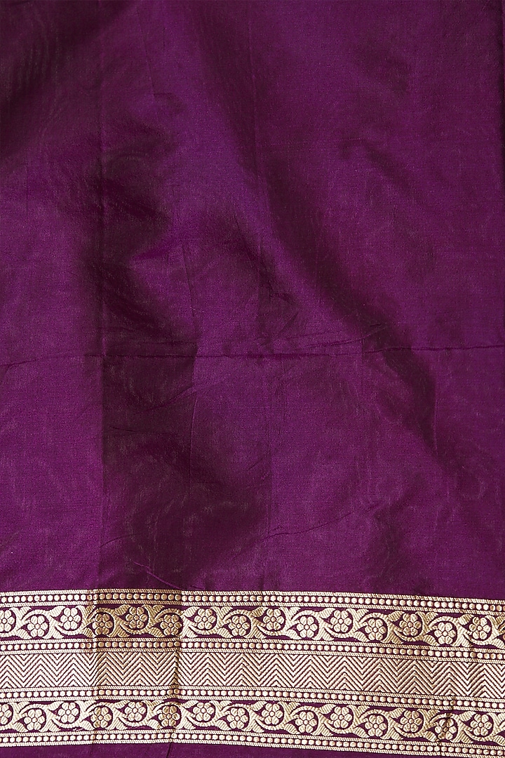 Purple Floral Banarasi Wedding Saree Set by Priyanka Jha at Pernia's Pop Up Shop