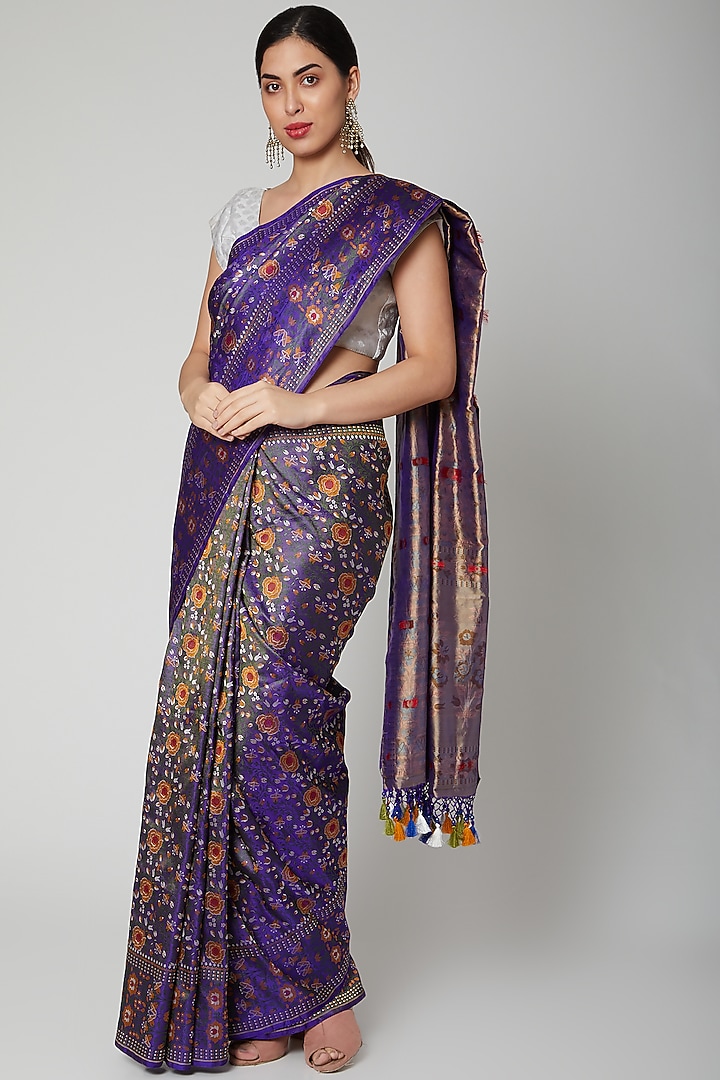 Lilac Handwoven Meenakari Wedding Saree Set by Priyanka Jha at Pernia's Pop Up Shop