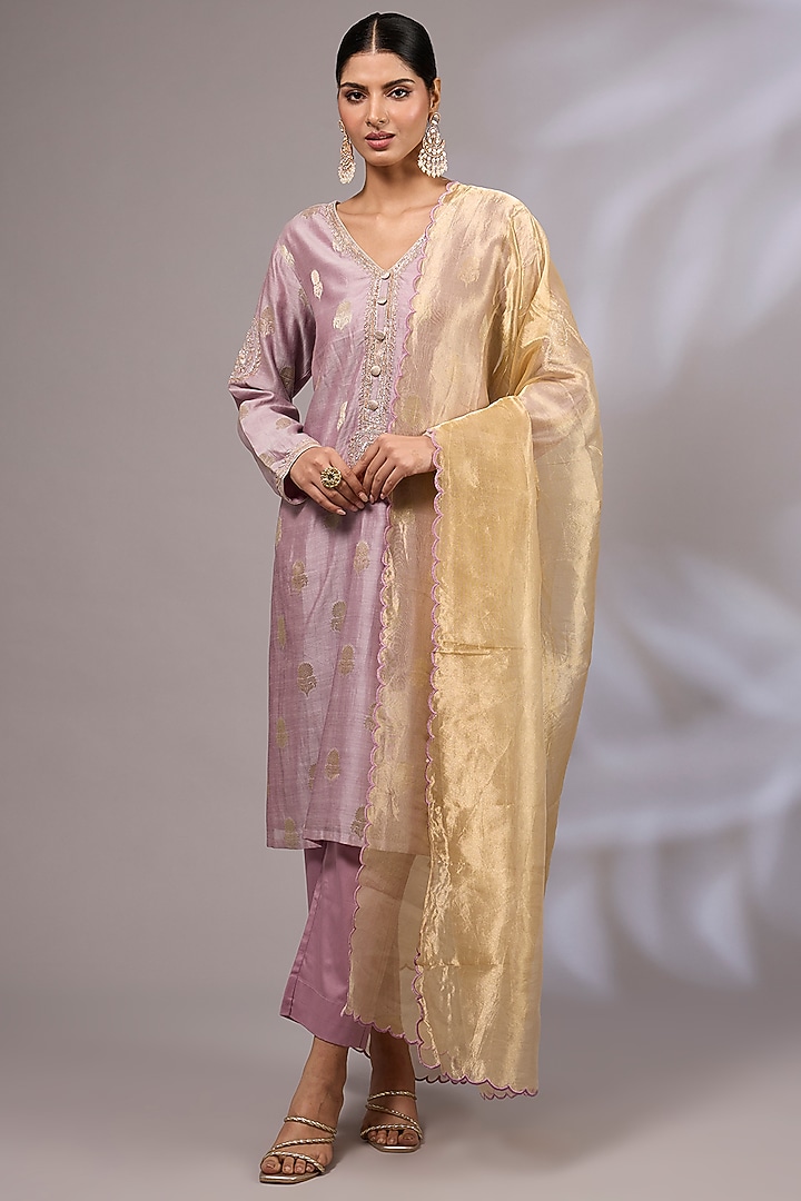 Purple Silk Chanderi Hand Embroidered Kurta Set by Priyanka Jha at Pernia's Pop Up Shop