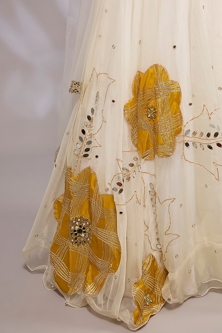 Off-White Organza Hand Embroidered Lehenga Set by Priyanka Jha at Pernia's Pop Up Shop