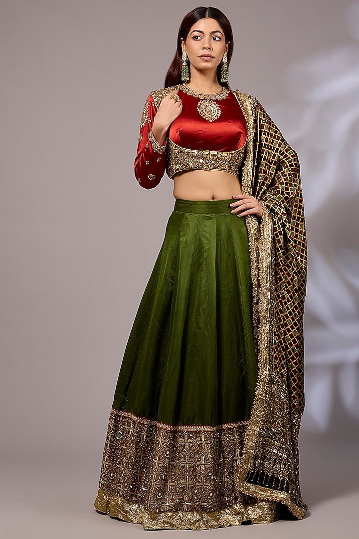 Green Modal Silk Hand Embroidered Wedding Lehenga Set by Priyanka Jha at Pernia's Pop Up Shop