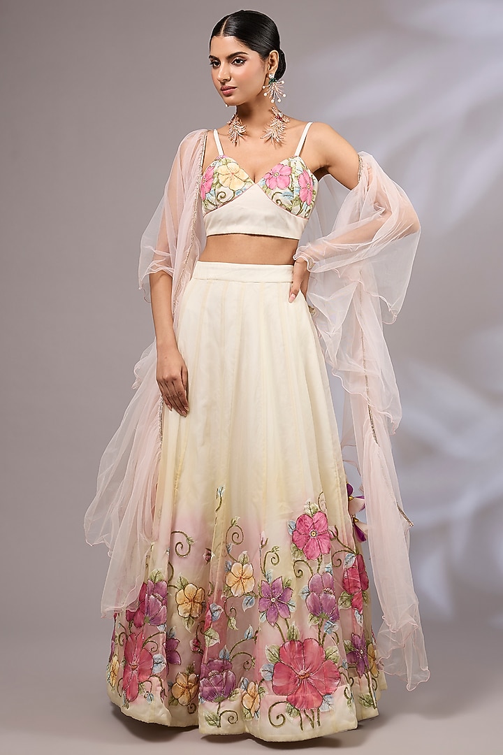 Lemon Yellow Organza Hand Embroidered Wedding Lehenga Set by Priyanka Jha at Pernia's Pop Up Shop