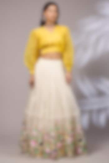 Off-White Organza Hand Painted Wedding Lehenga Set by Priyanka Jha at Pernia's Pop Up Shop