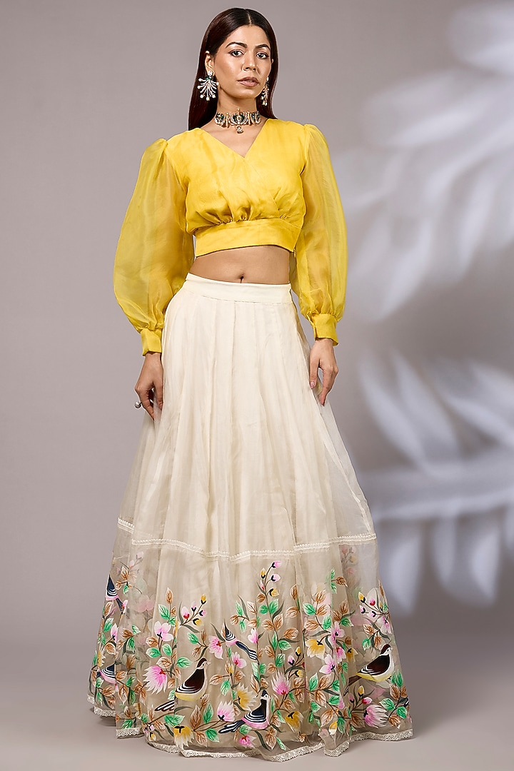 Off-White Organza Hand Painted Wedding Lehenga Set by Priyanka Jha at Pernia's Pop Up Shop