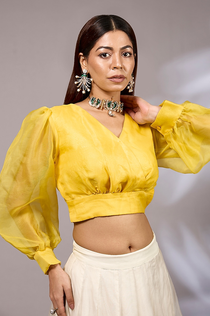 Off-White Organza Hand Painted Wedding Lehenga Set by Priyanka Jha at Pernia's Pop Up Shop