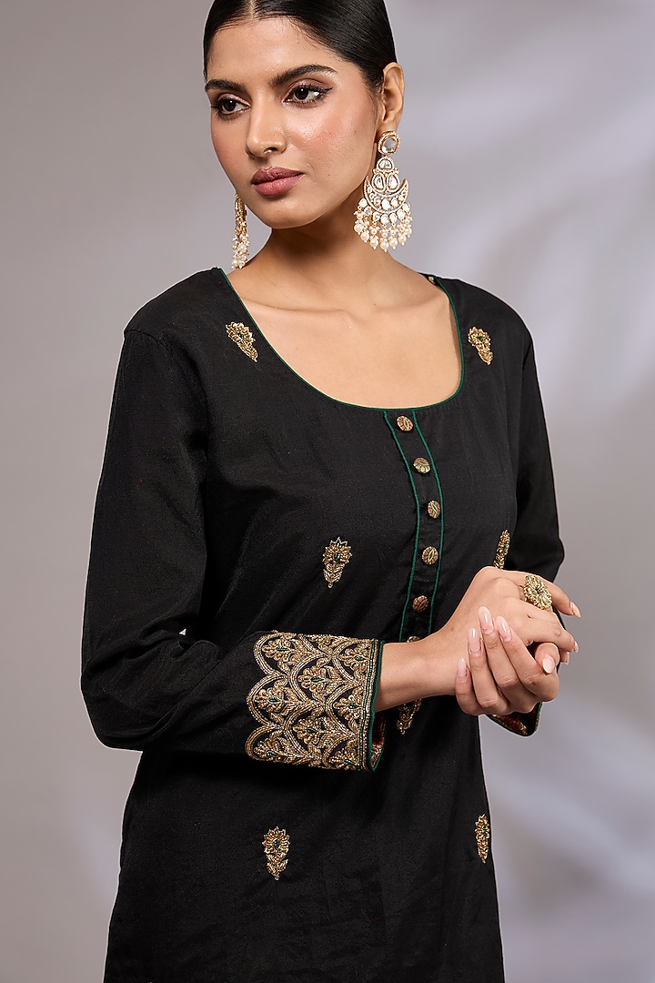 Black Pure Chanderi Hand Embroidered Kurta Set by Priyanka Jha at Pernia's Pop Up Shop