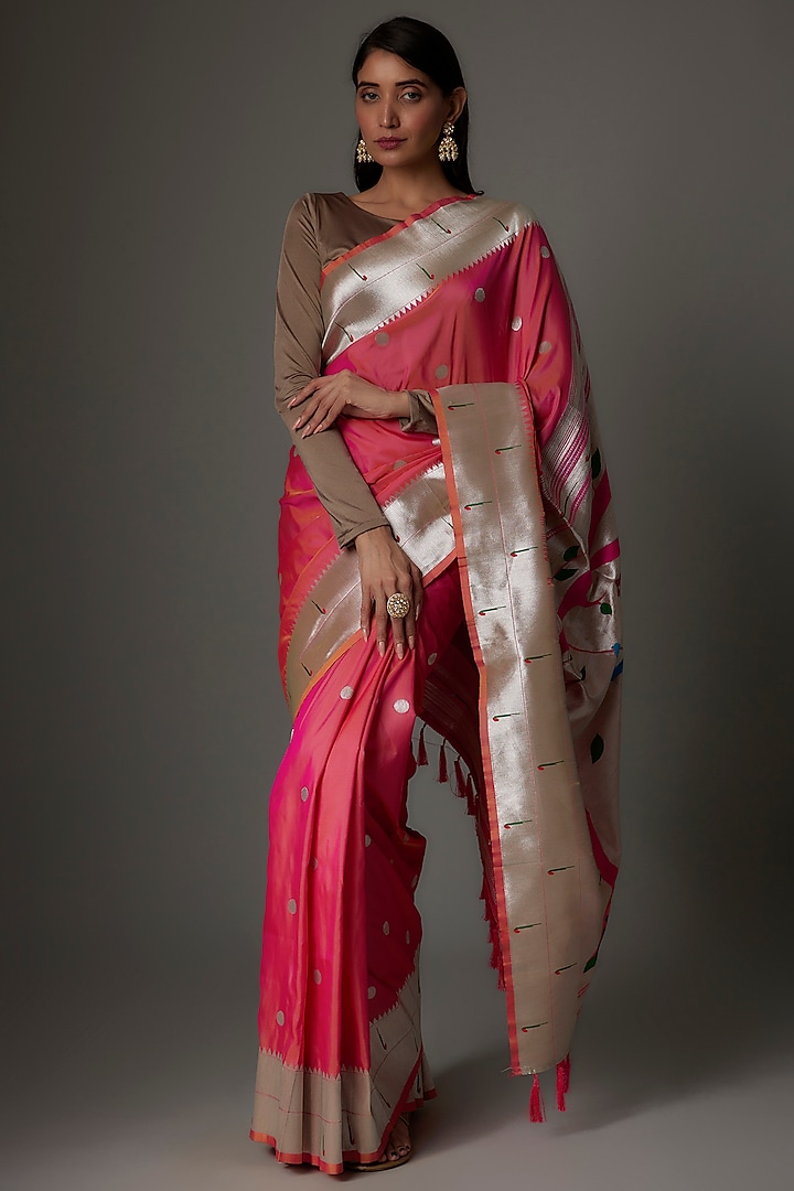 Peach & Red Blended Silk Paithani Saree Set by Priyanka Jha at Pernia's Pop Up Shop