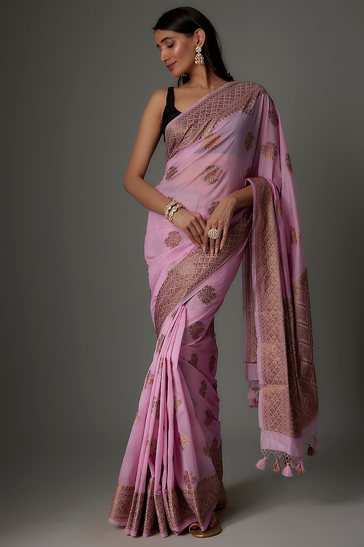 Pink Linen Silk Banarasi Festive Saree Set by Priyanka Jha at Pernia's Pop Up Shop