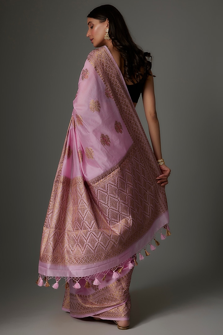 Pink Linen Silk Banarasi Festive Saree Set by Priyanka Jha at Pernia's Pop Up Shop