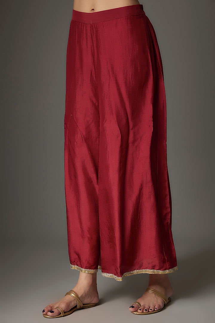 Golden Brown Banarasi Silk Gota Patti Embroidered Kurta Set by Priyanka Jha at Pernia's Pop Up Shop