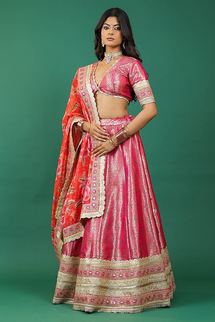 Pink Banarasi Embroidered Wedding Lehenga Set by Priyanka Jha at Pernia's Pop Up Shop