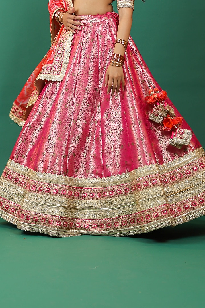 Pink Banarasi Embroidered Wedding Lehenga Set by Priyanka Jha at Pernia's Pop Up Shop