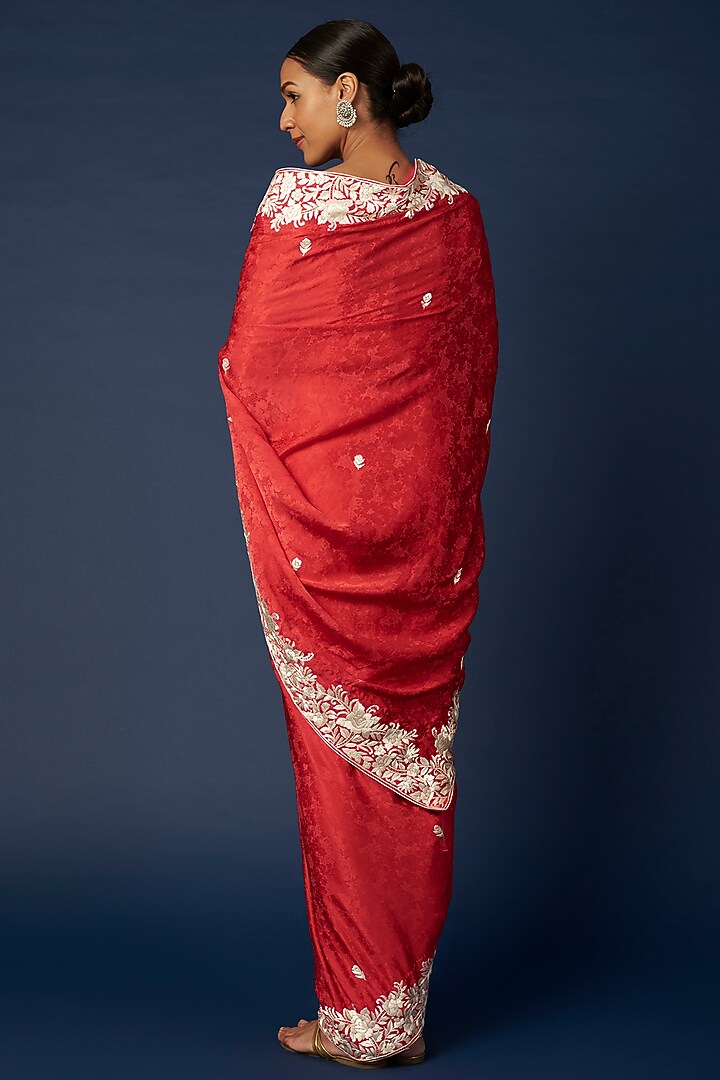 Orange Hand Embroidered Reception Saree Set by Priyanka Jha at Pernia's Pop Up Shop